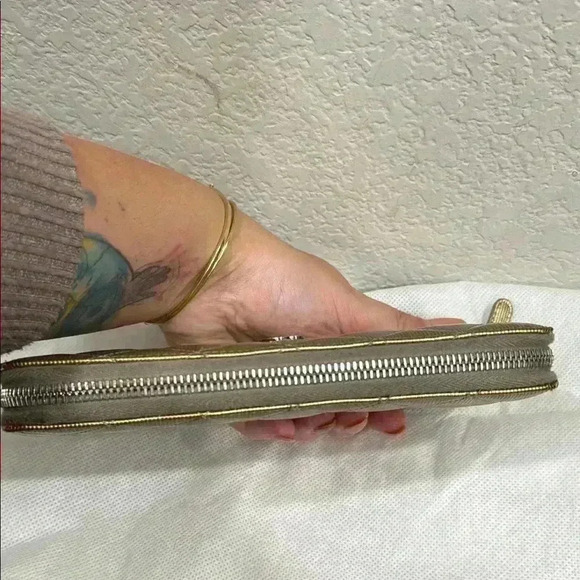 Chanel Gold Women's Wallet - Picture 10 of 14